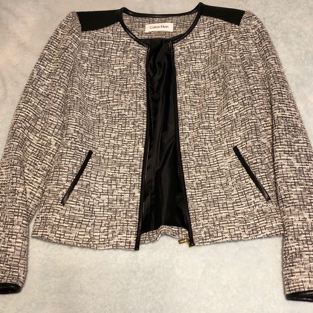 Calvin Klein tweed size 2 blazer